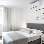 Luna Villa *