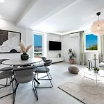 Luna Villa