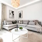 Luna Villa