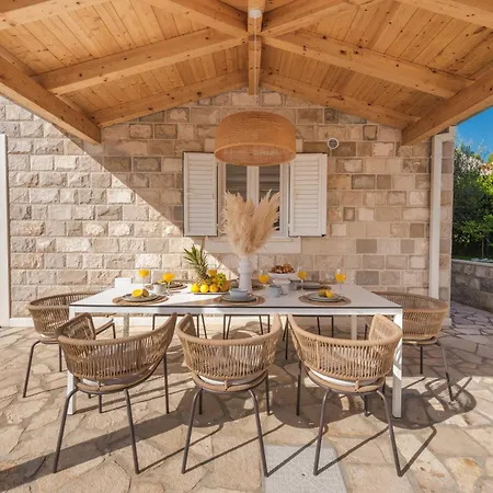 Luna Villa Mlini