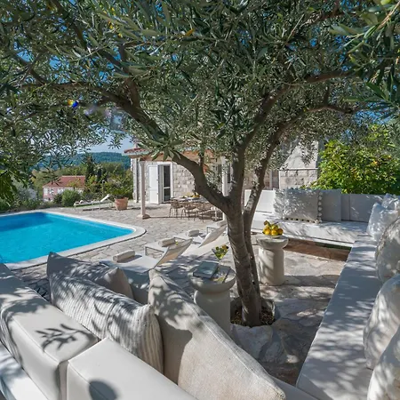 Luna Villa Mlini